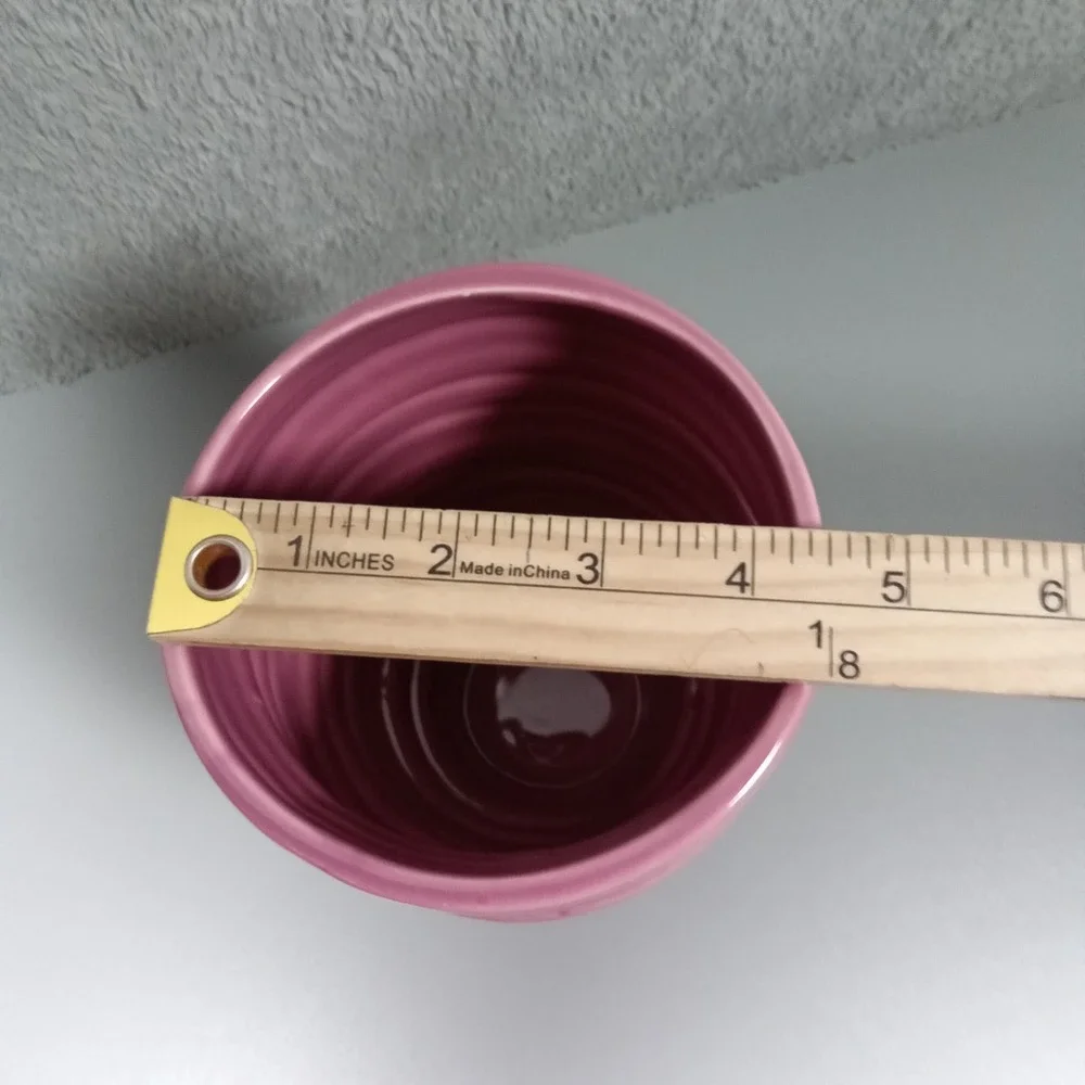 Pink‎ Ribbed Ceramic Beehive Vase Glossy Modern Tapered Decorative Vessel 7.5